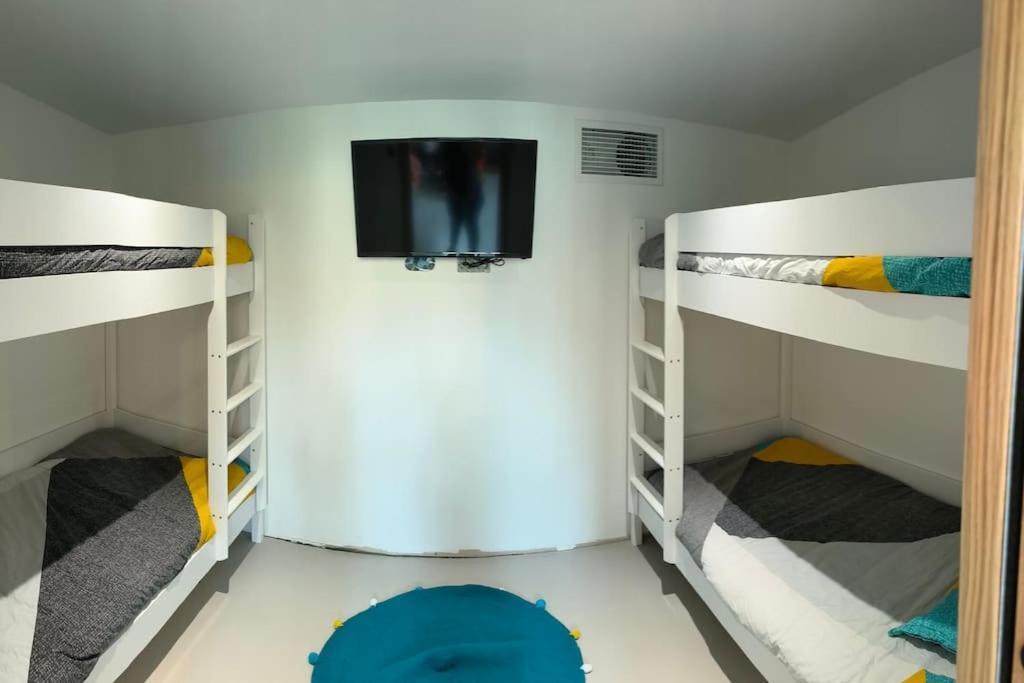 Industrial Luxury Nimes & Arles Villa Beaucaire  Bagian luar foto