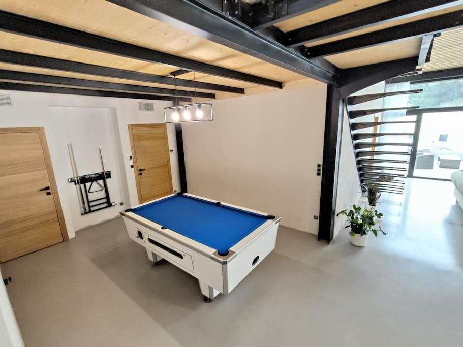 Industrial Luxury Nimes & Arles Villa Beaucaire  Bagian luar foto