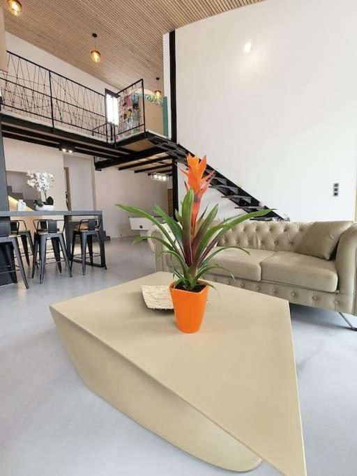Industrial Luxury Nimes & Arles Villa Beaucaire  Bagian luar foto