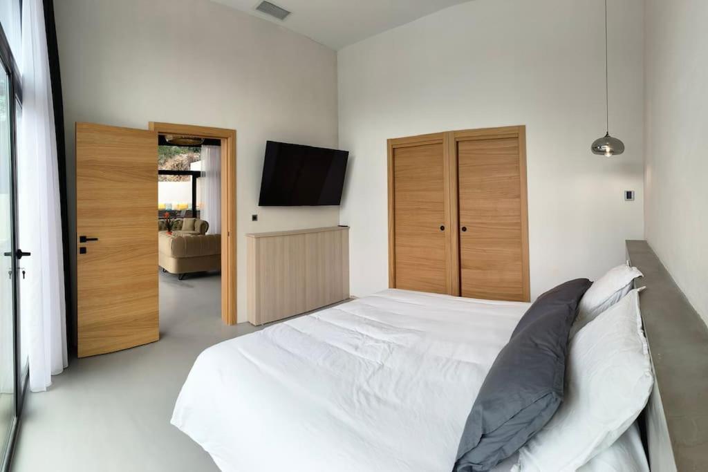 Industrial Luxury Nimes & Arles Villa Beaucaire  Bagian luar foto