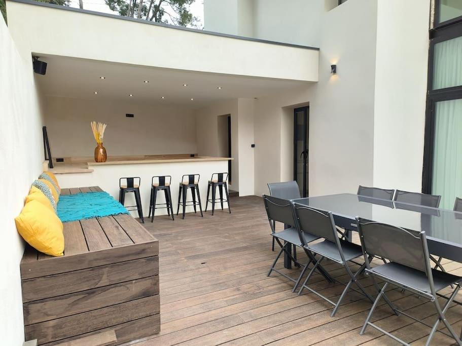 Industrial Luxury Nimes & Arles Villa Beaucaire  Bagian luar foto